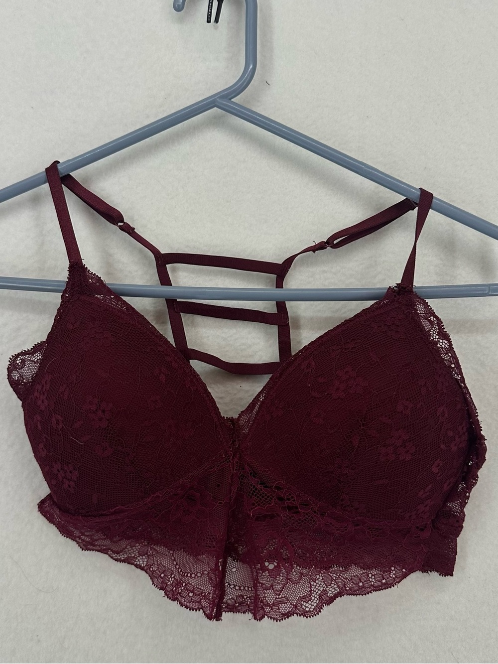 Women’s‎ Lace Bralette Strappy Back Padded Bra Medium Burgundy